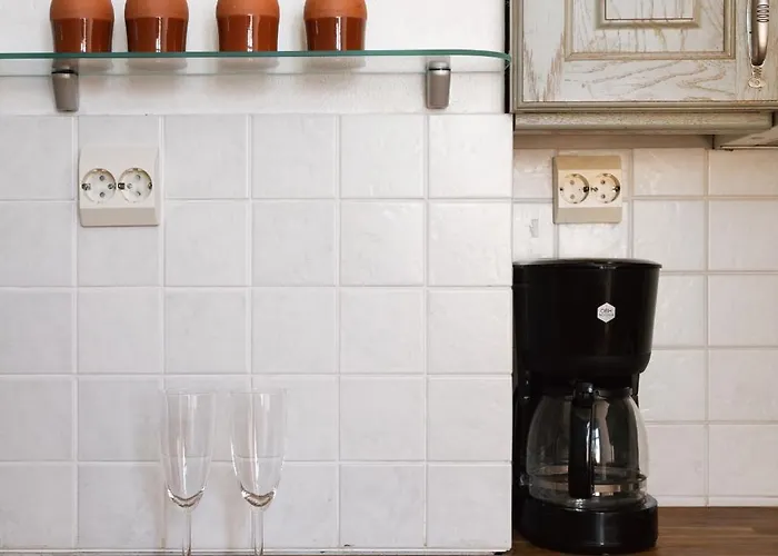 Vintage 1br In Kamppi With Perfect Location Helsinky